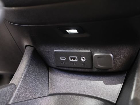 Used 2025 Chevrolet Malibu RS FWD image 19