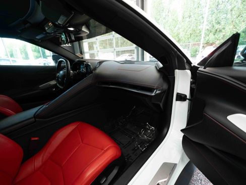 Used 2022 Chevrolet Corvette Stingray Coupe w/ Battery Protection Package RWD image 19