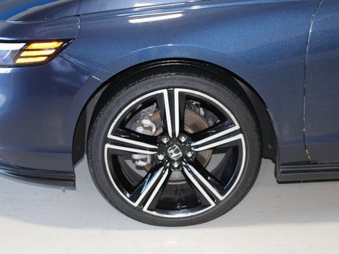 Used 2024 Honda Accord EX image 6
