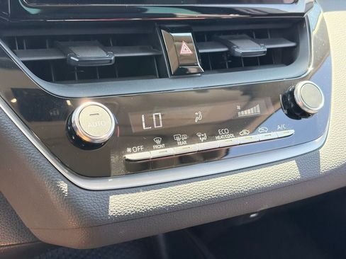 Used 2023 Toyota Corolla LE w/ LE Premium Package FWD image 9