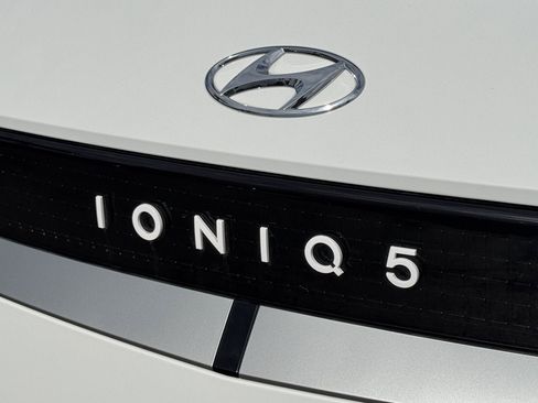 Used 2024 Hyundai Ioniq 5 SE RWD image 12