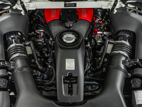 Used 2018 Ferrari 488 Spider image 11