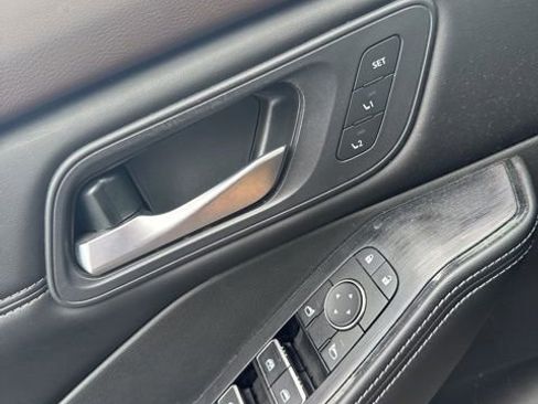 Certified 2023 Nissan Rogue SL w/ SL Premium Package image 21