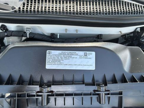Used 2021 GMC Savana 3500 Extended w/ Power Convenience Package RWD image 28
