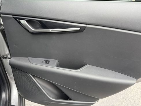 Used 2024 Kia Niro LX image 22