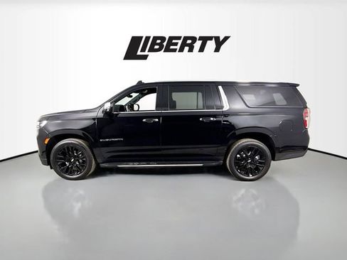 Used 2021 Chevrolet Suburban Premier w/ Premium Package image 4