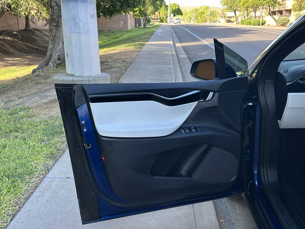 Used 2018 Tesla Model X 100D AWD/4WD image 48