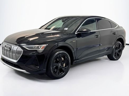 Used 2022 Audi e-tron Premium image 1
