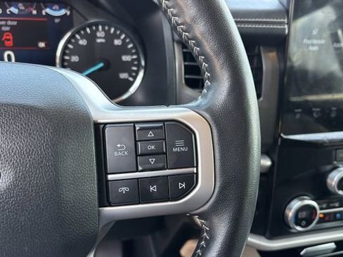 Used 2024 Ford Expedition Max XLT image 22