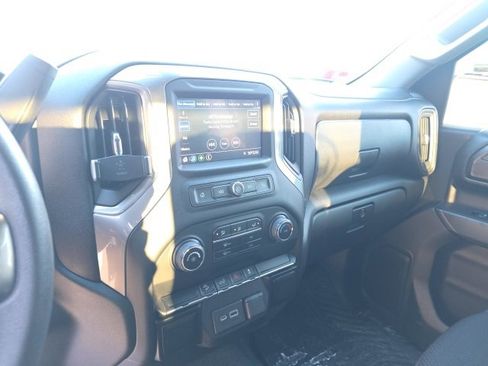 Used 2021 Chevrolet Silverado 1500 Custom Trail Boss w/ Safety Confidence Package image 7