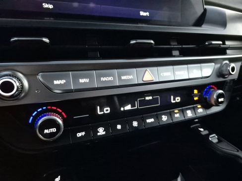 Used 2025 Kia Telluride S image 25