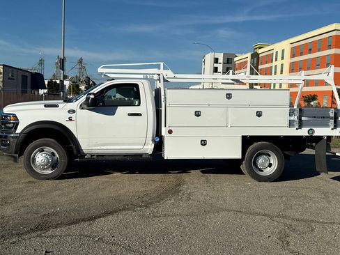 New 2026 RAM 5500 Tradesman w/ Chrome Appearance Group image 6