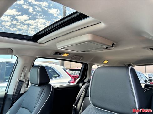 Used 2026 Honda Odyssey Elite image 32