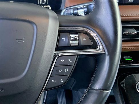 Used 2022 Lincoln Nautilus Reserve w/ Equipment Group 202A image 24