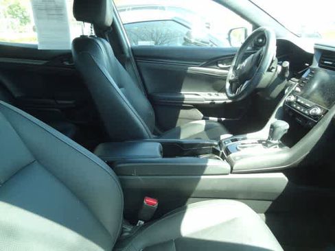 Used 2021 Honda Civic Sport Touring image 10