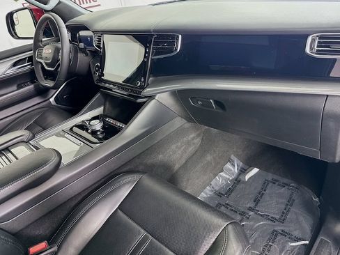 Used 2022 Jeep Wagoneer Series I AWD/4WD image 36