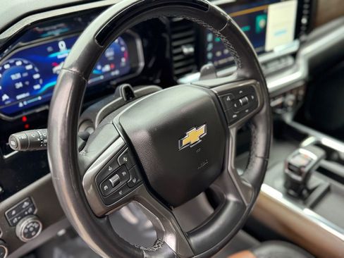 Used 2024 Chevrolet Silverado 1500 High Country image 19