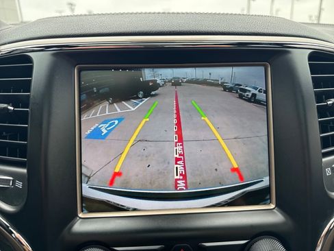 Used 2015 Jeep Grand Cherokee Overland w/ Advanced Technology Group image 20