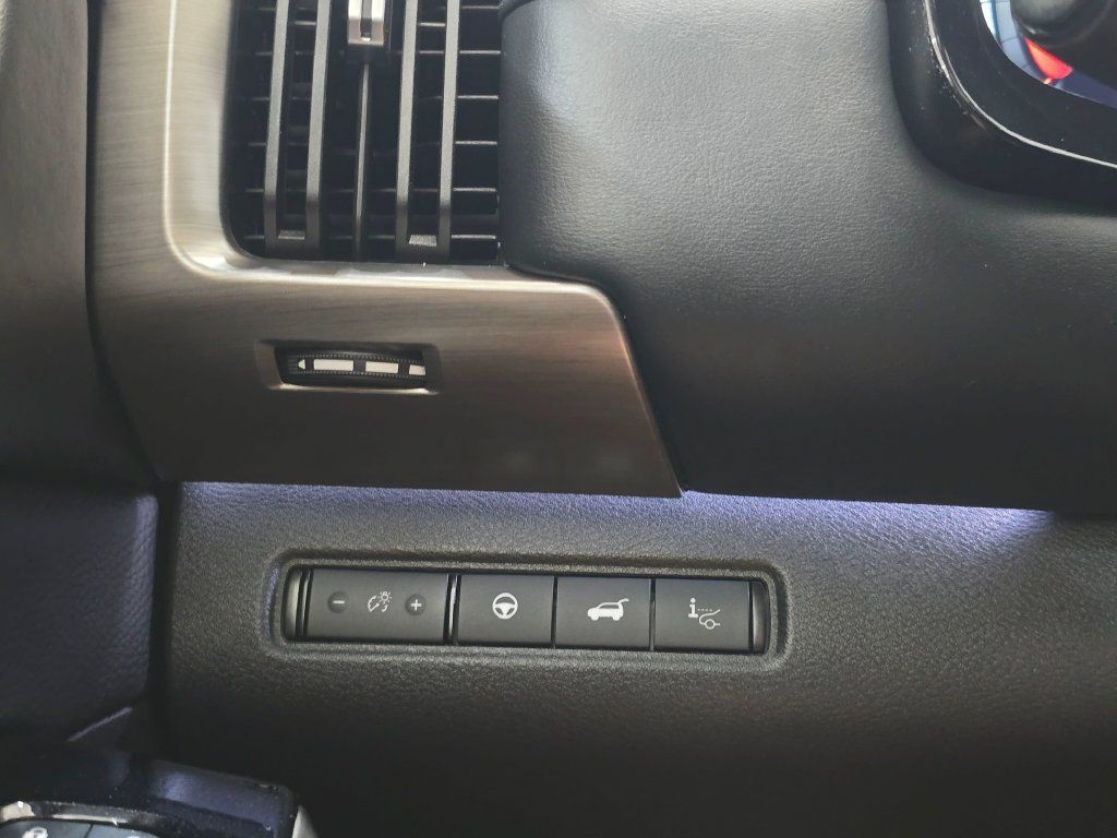 Used 2025 Nissan Pathfinder Platinum AWD/4WD image 20