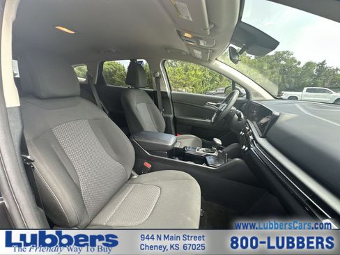 Used 2026 Kia Sportage LX FWD image 21
