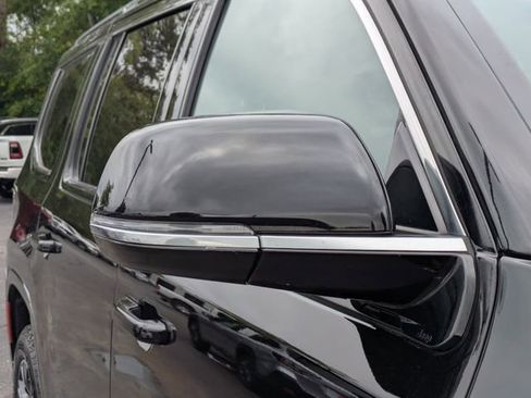 Used 2024 Jeep Wagoneer Series II w/ Flexible Seating Group RWD image 11