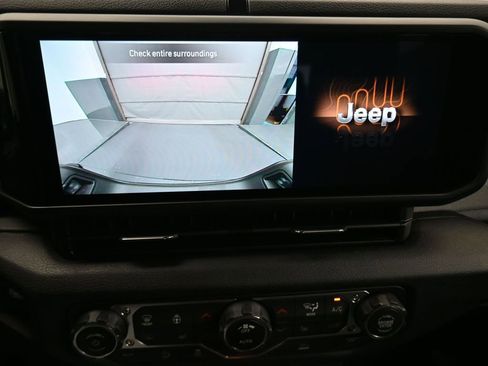 New 2025 Jeep Gladiator Sport image 20