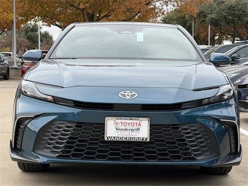 New 2026 Toyota Camry SE image 8