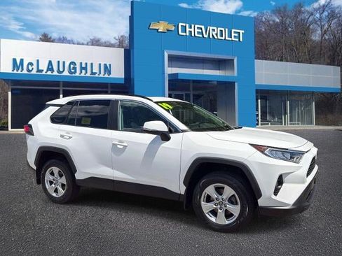 Used 2019 Toyota RAV4 XLE w/ Convenience Package AWD/4WD image 4
