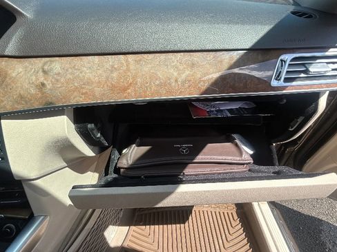 Used 2014 Mercedes-Benz E 350 Sedan image 42