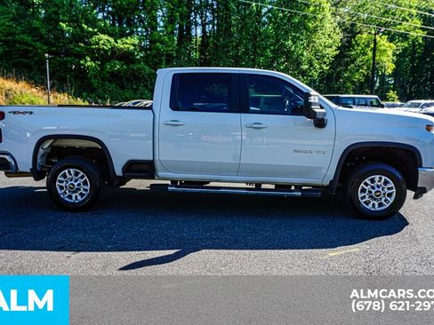 Used 2025 Chevrolet Silverado 2500 LT w/ Convenience Package AWD/4WD image 9