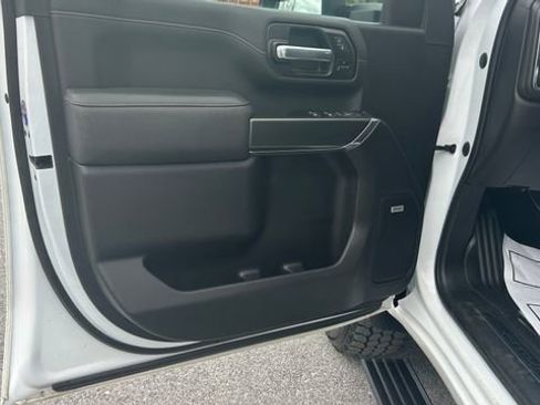 Certified 2022 GMC Sierra 3500 AT4 w/ AT4 Preferred Package AWD/4WD image 16