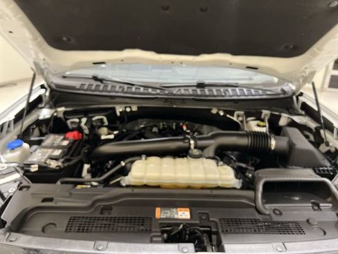 Used 2025 Ford Expedition Active AWD/4WD image 28
