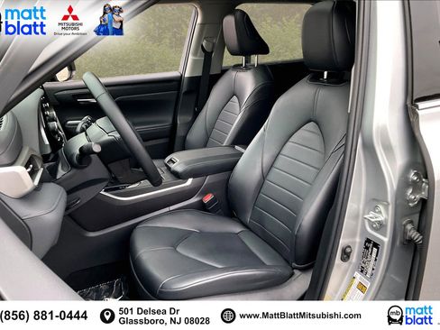 Used 2022 Toyota Highlander XLE image 26