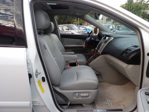 Used 2004 Lexus RX 330 FWD image 6