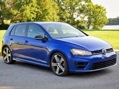 Used 2015 Volkswagen Golf R 4-Door AWD/4WD image 22