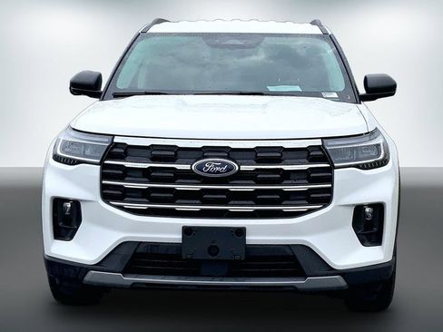 Used 2025 Ford Explorer Active w/ Active Comfort Package AWD/4WD image 7
