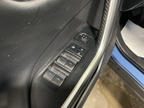 Used 2022 Toyota RAV4 XSE image 8