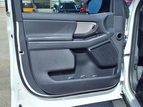 New 2026 Ford Expedition Active image 22