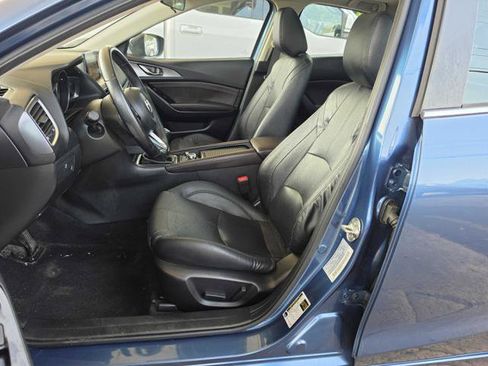 Used 2017 MAZDA MAZDA3 Grand Touring FWD image 11