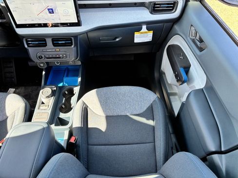 New 2025 Ford Maverick XLT image 18