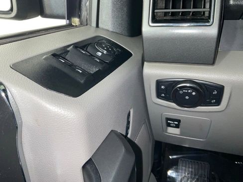 Certified 2018 Ford F150 XLT AWD/4WD image 19