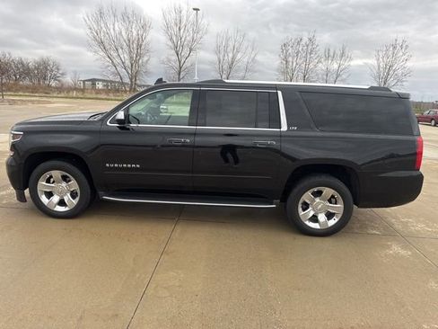 Used 2016 Chevrolet Suburban LTZ image 6