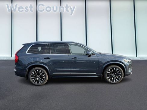 New 2026 Volvo XC90 T8 Plus image 2