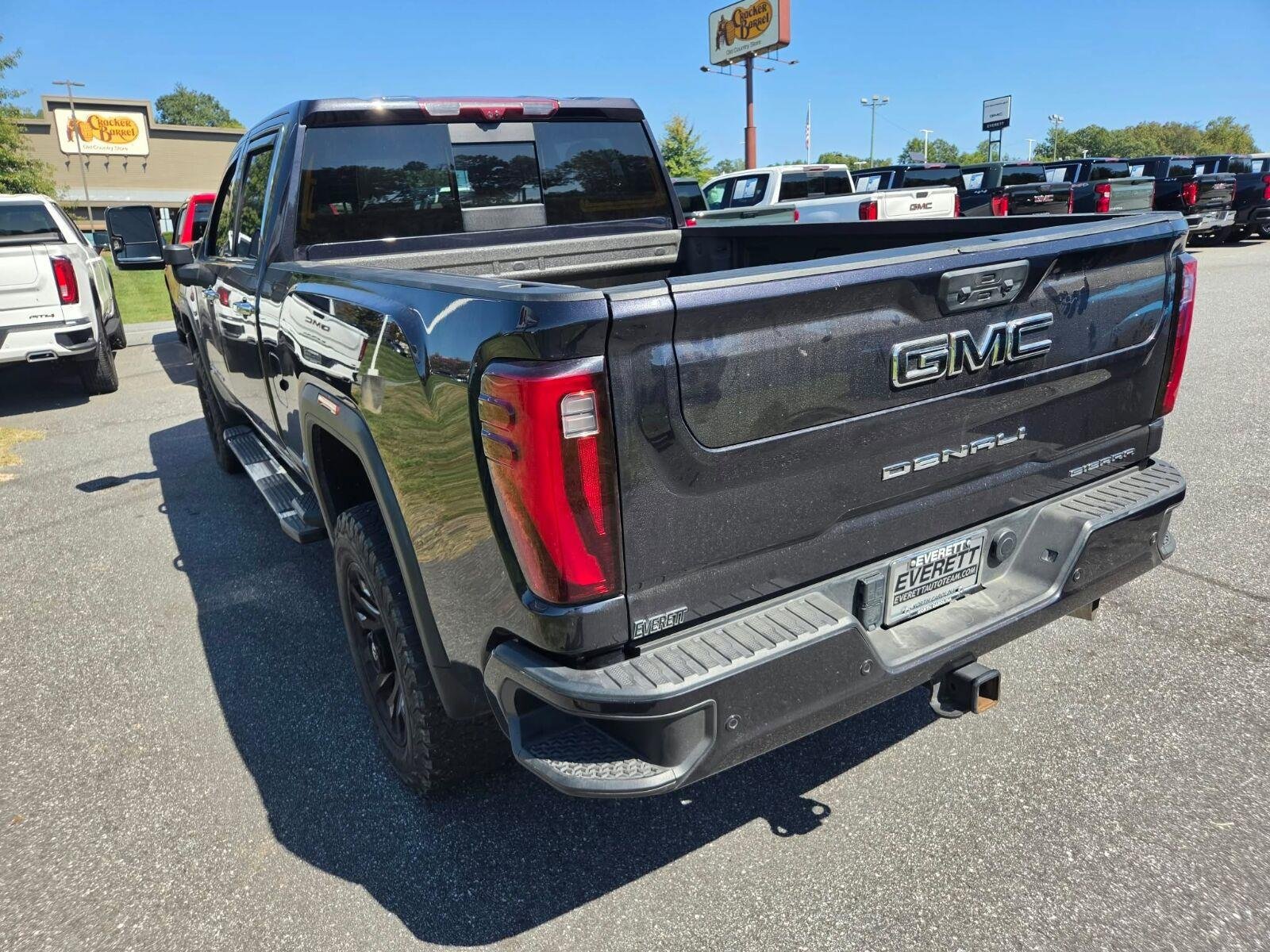Used 2024 GMC Sierra 2500 Denali w/ Denali Reserve Package AWD/4WD image 10