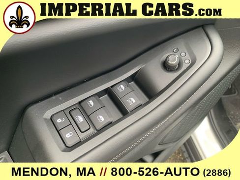 New 2025 Jeep Grand Cherokee Altitude AWD/4WD image 18