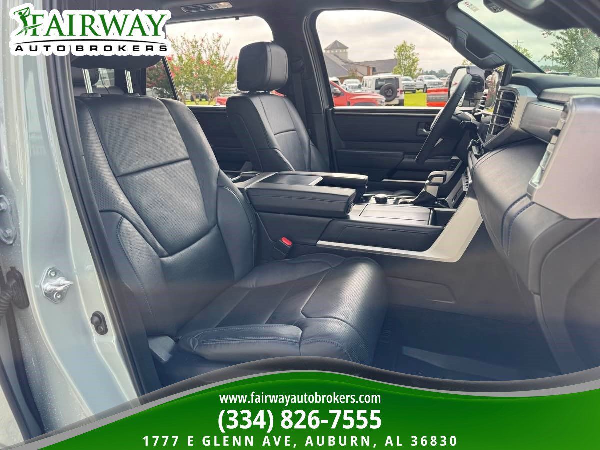 Used 2025 Toyota Sequoia Platinum AWD/4WD image 12