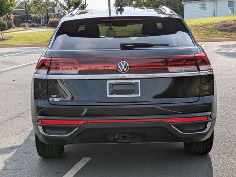 Used 2024 Volkswagen Atlas Cross Sport SE w/ Black Wheel Package FWD image 5