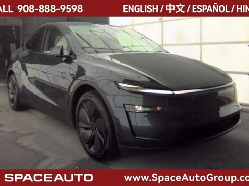 Used 2026 Tesla Model Y Long Range AWD/4WD image 1