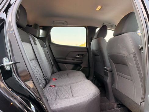 Used 2025 Nissan Kicks SV FWD image 22