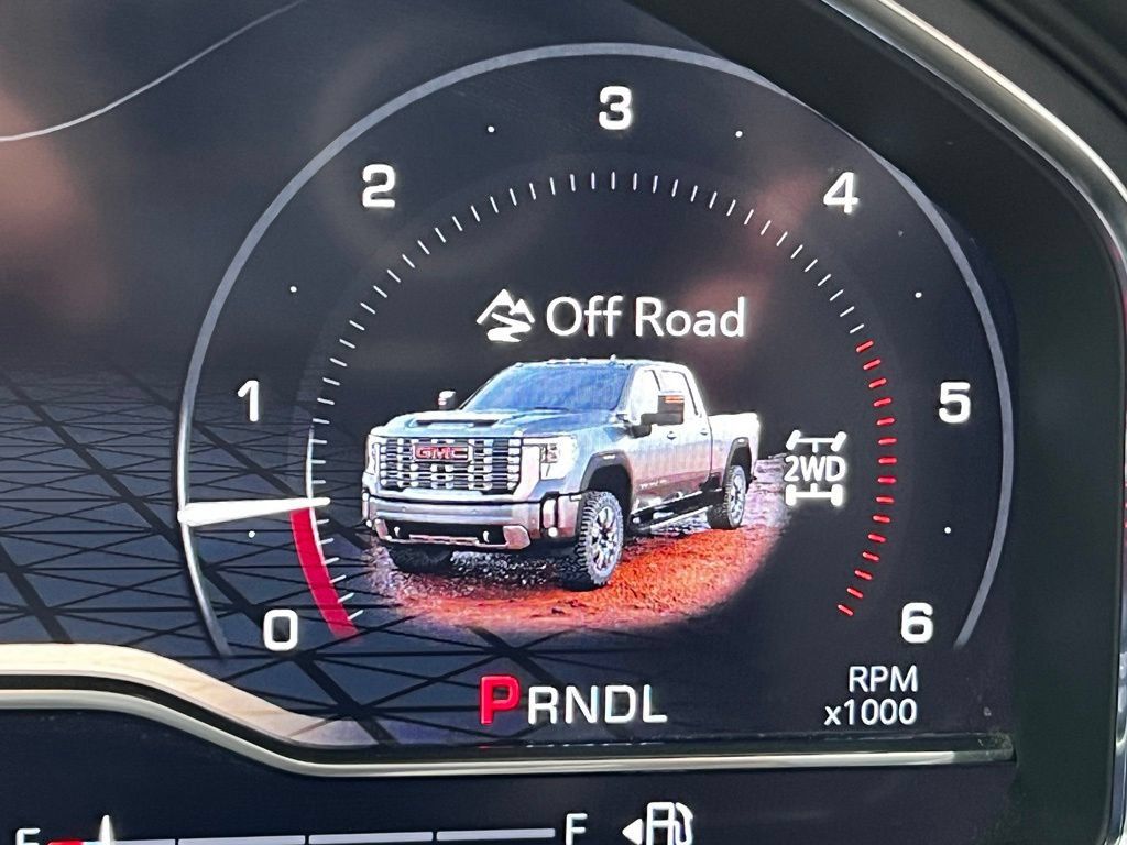 Used 2025 GMC Sierra 2500 Denali Ultimate AWD/4WD image 32